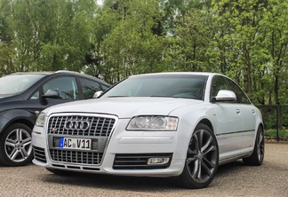 Audi S8 D3