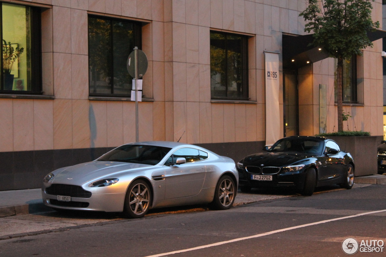 Aston Martin V8 Vantage