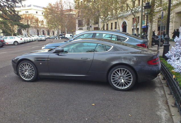 Aston Martin DB9