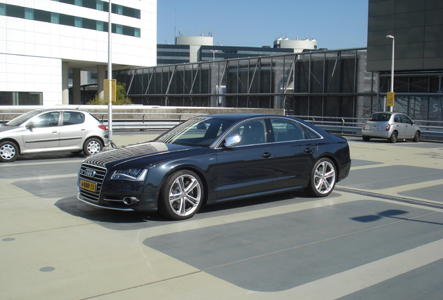 Audi S8 D4