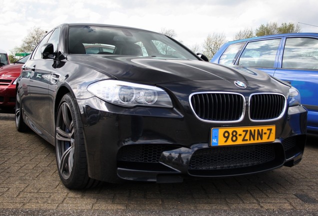 BMW M5 F10 2011