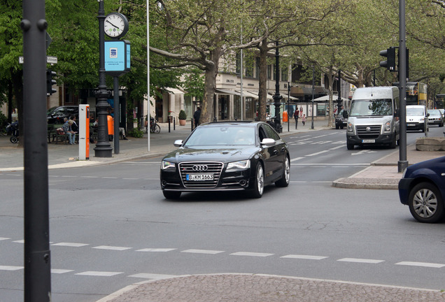 Audi S8 D4