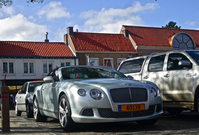 Bentley Continental GTC 2012