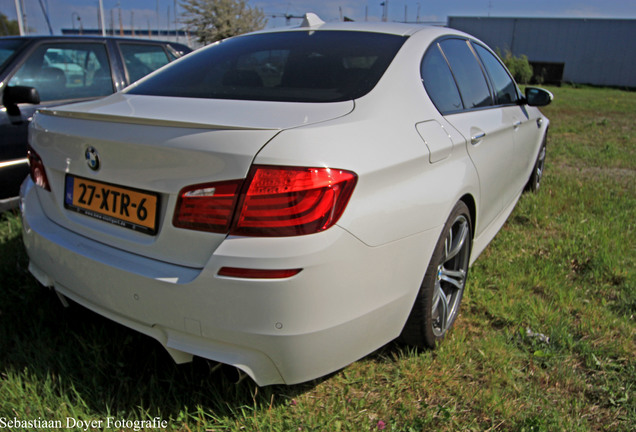 BMW M5 F10 2011