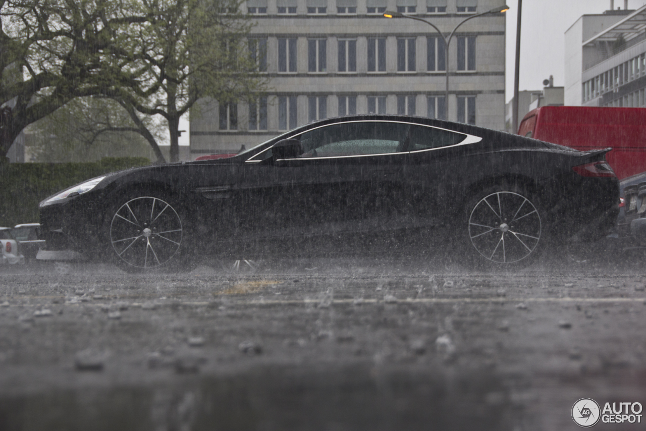 Aston Martin Vanquish 2013