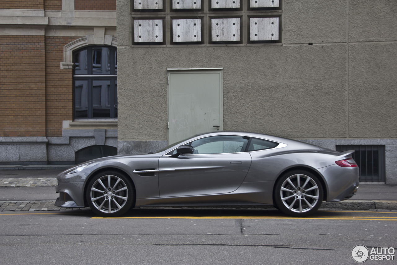 Aston Martin Vanquish 2013