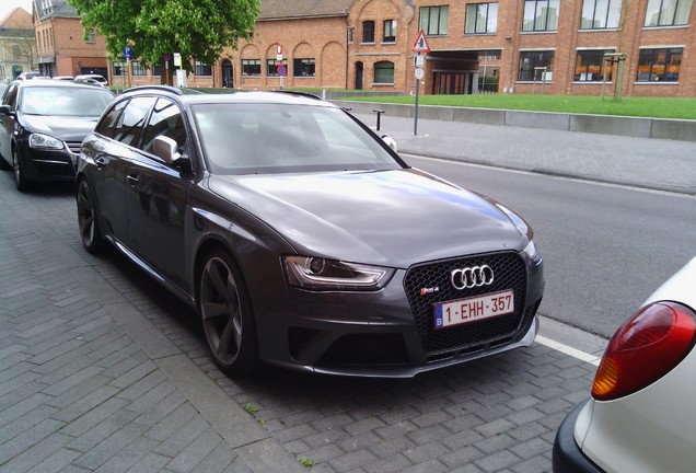 Audi RS4 Avant B8