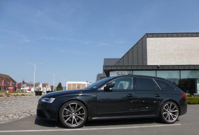 Audi RS4 Avant B8