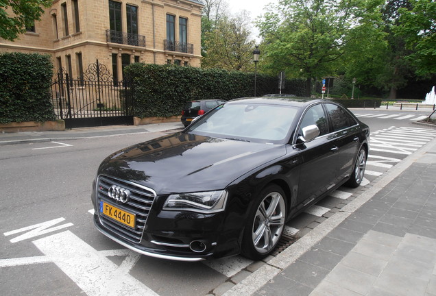 Audi S8 D4