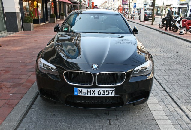 BMW M5 F10 2011