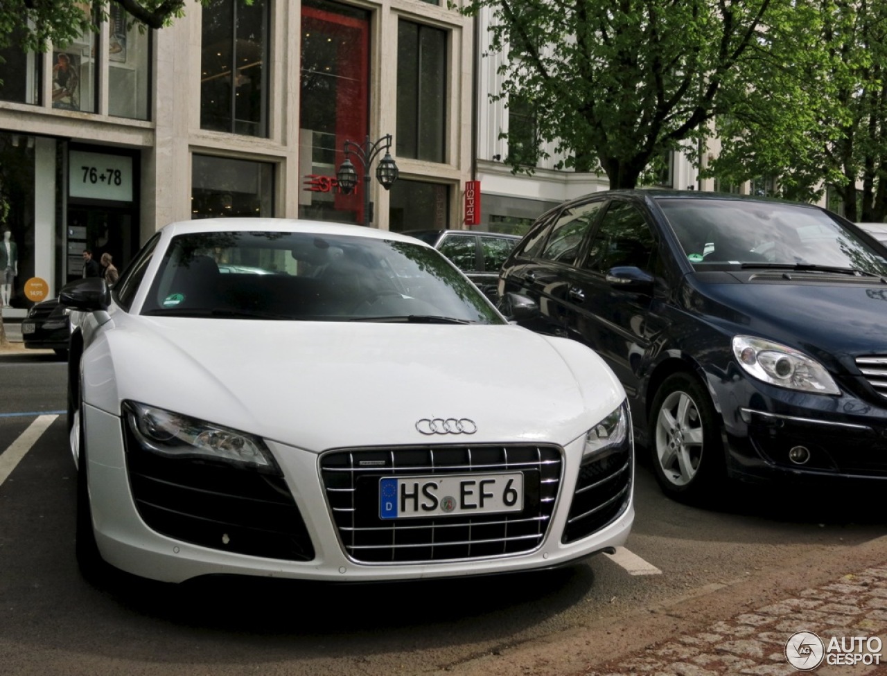 Audi R8 V10