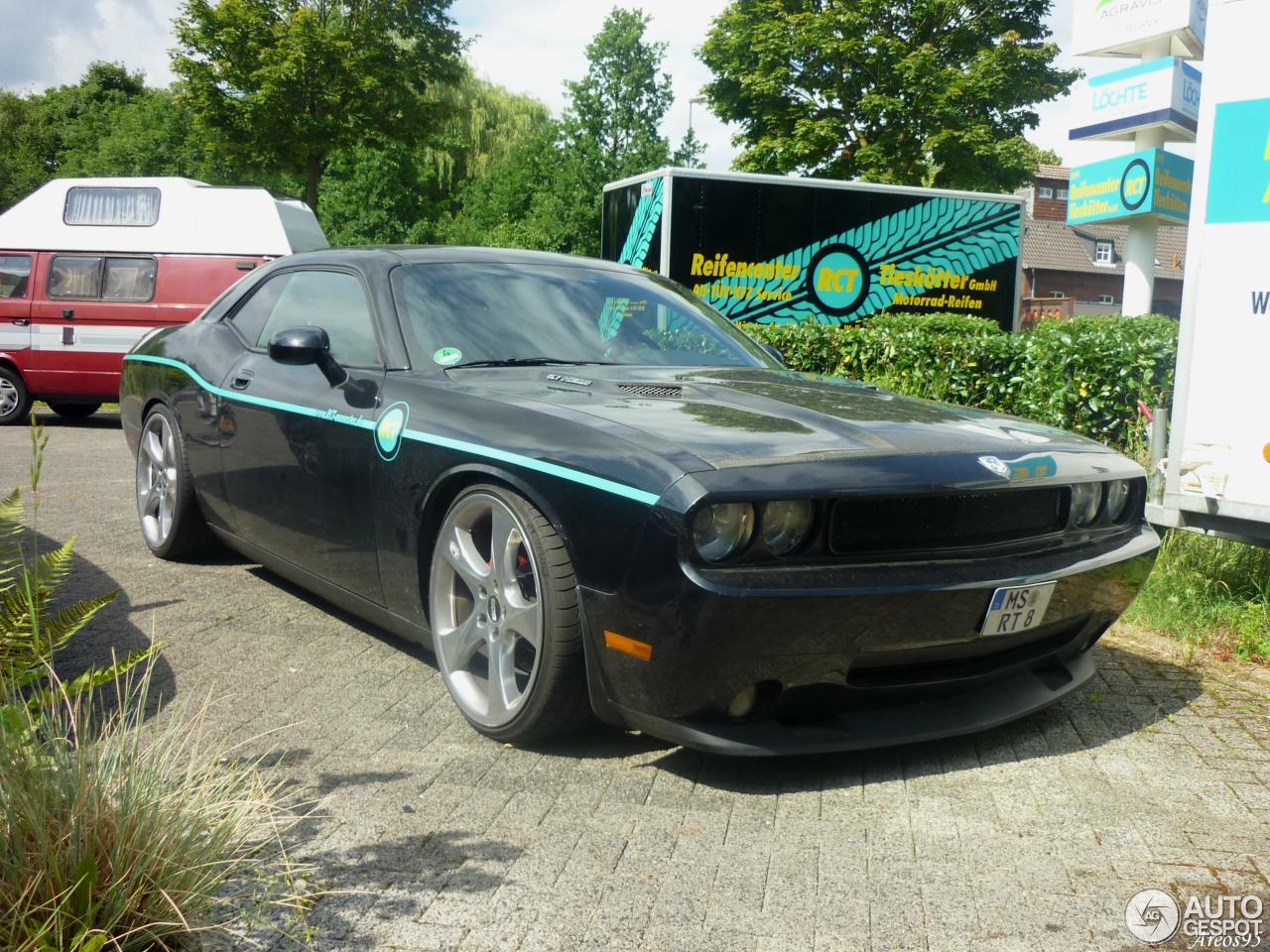 Dodge Challenger SRT-8