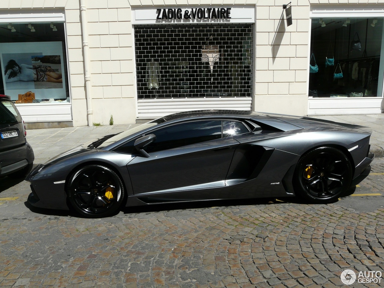 Lamborghini Aventador LP700-4