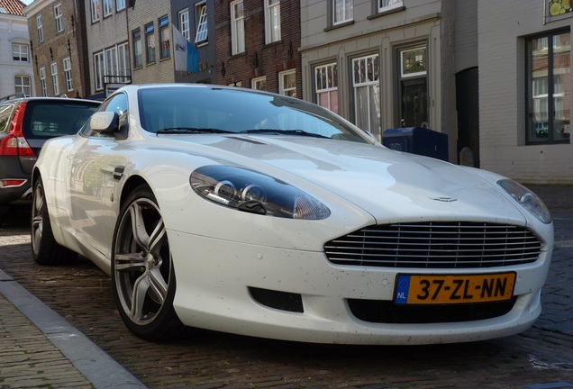 Aston Martin DB9