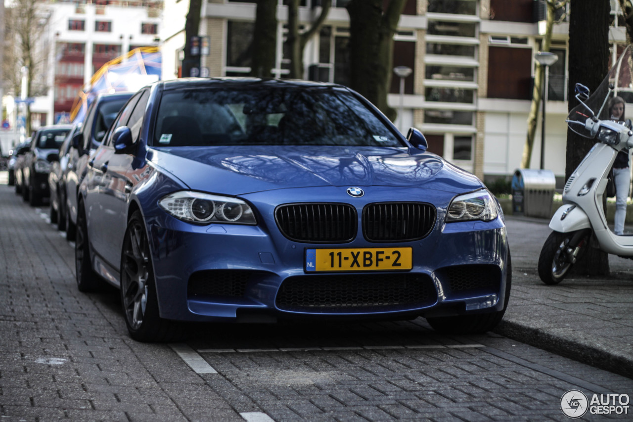 BMW M5 F10 2011