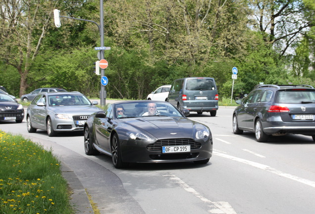 Aston Martin V8 Vantage Roadster 2012