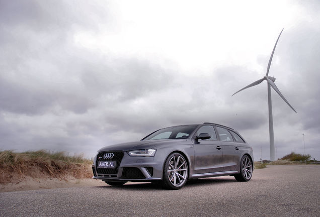 Audi RS4 Avant B8