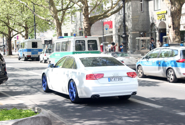 Audi S8 D4