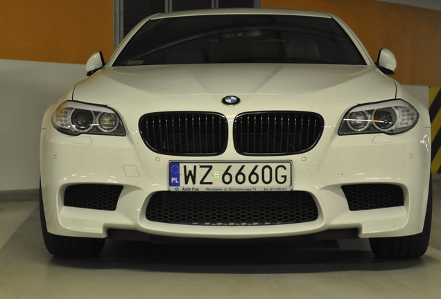 BMW M5 F10 2011