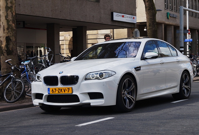 BMW M5 F10 2011