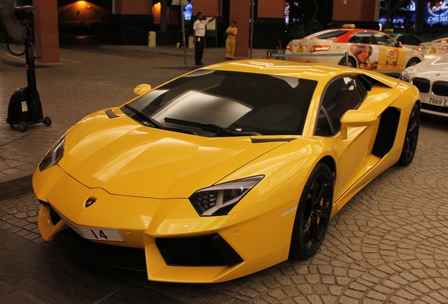 Lamborghini Aventador LP700-4