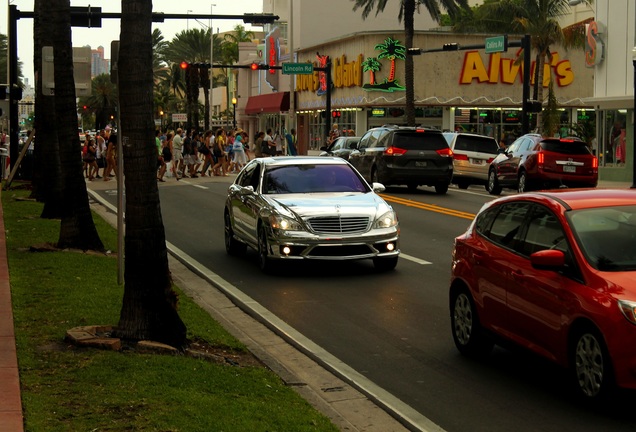 Mercedes-Benz S 63 AMG W221