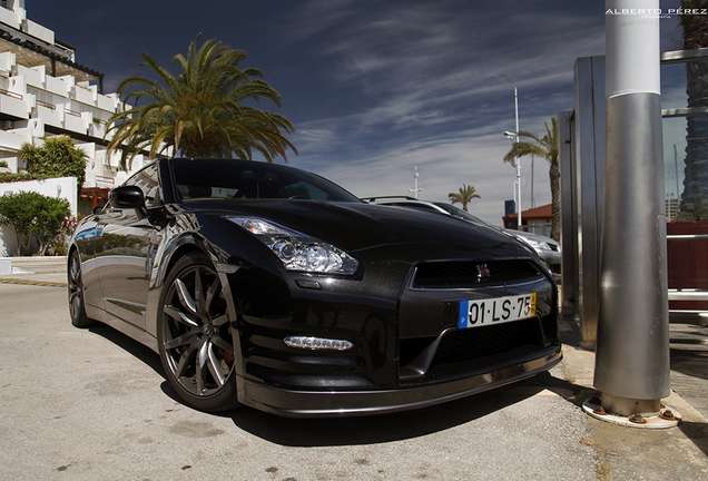 Nissan GT-R 2011