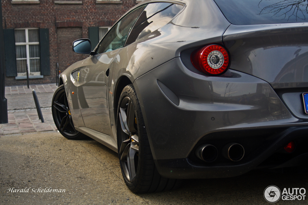 Ferrari FF