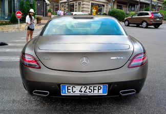 Mercedes-Benz SLS AMG