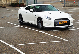 Nissan GT-R 2012