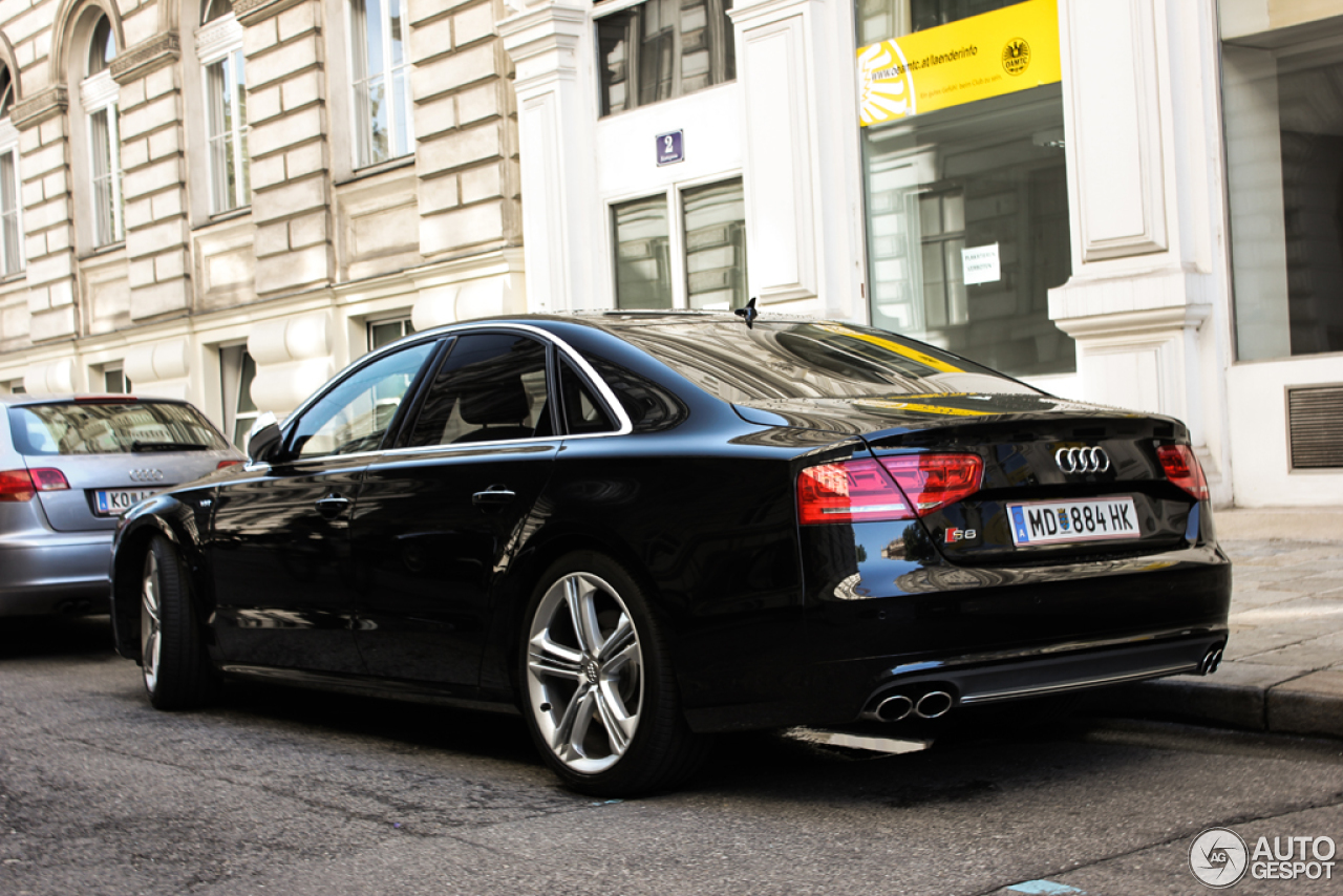 Audi S8 D4