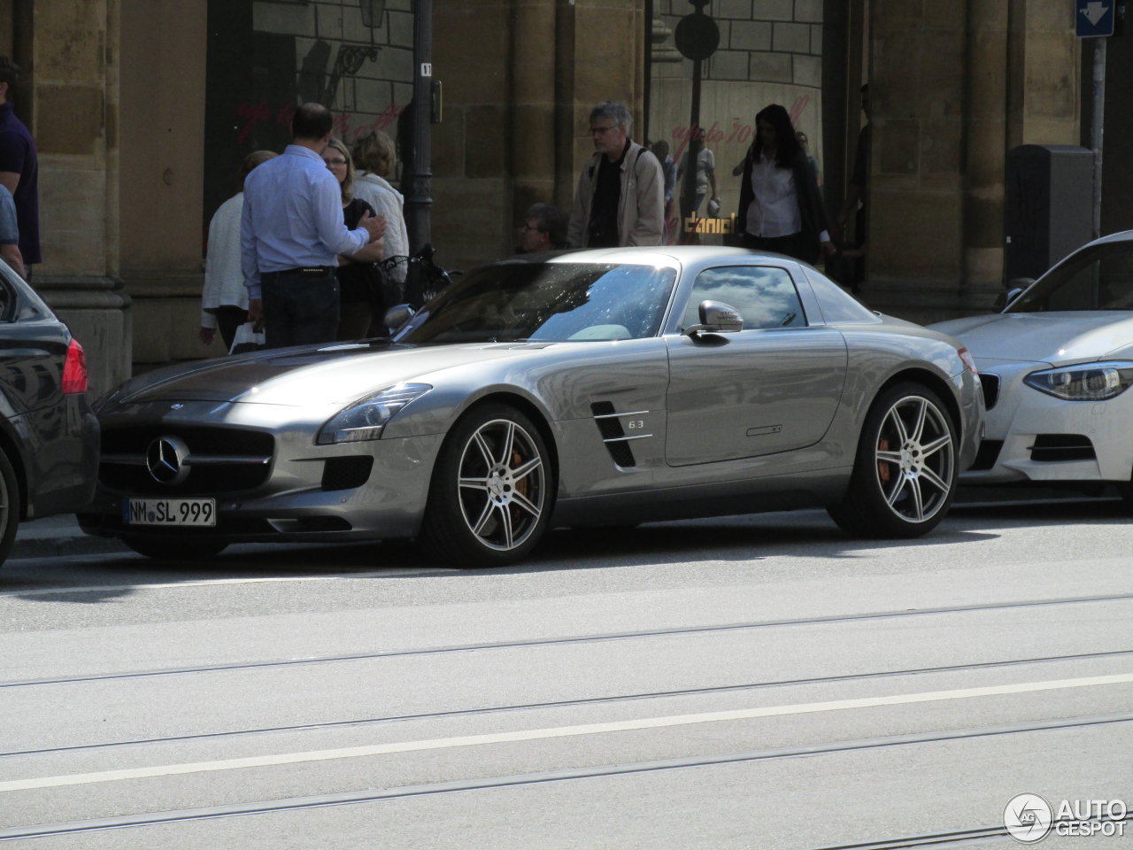 Mercedes-Benz SLS AMG