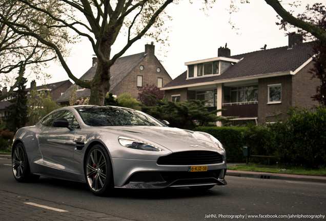 Aston Martin Vanquish 2013