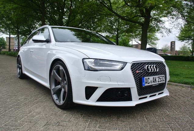 Audi RS4 Avant B8