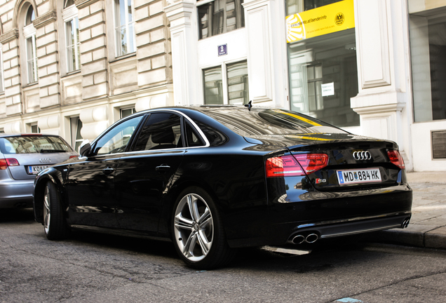 Audi S8 D4