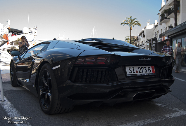 Lamborghini Aventador LP700-4