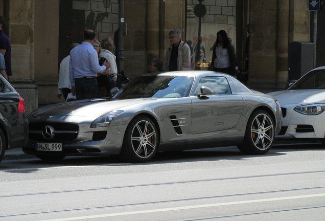 Mercedes-Benz SLS AMG