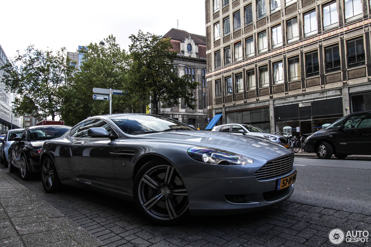 Aston Martin DB9