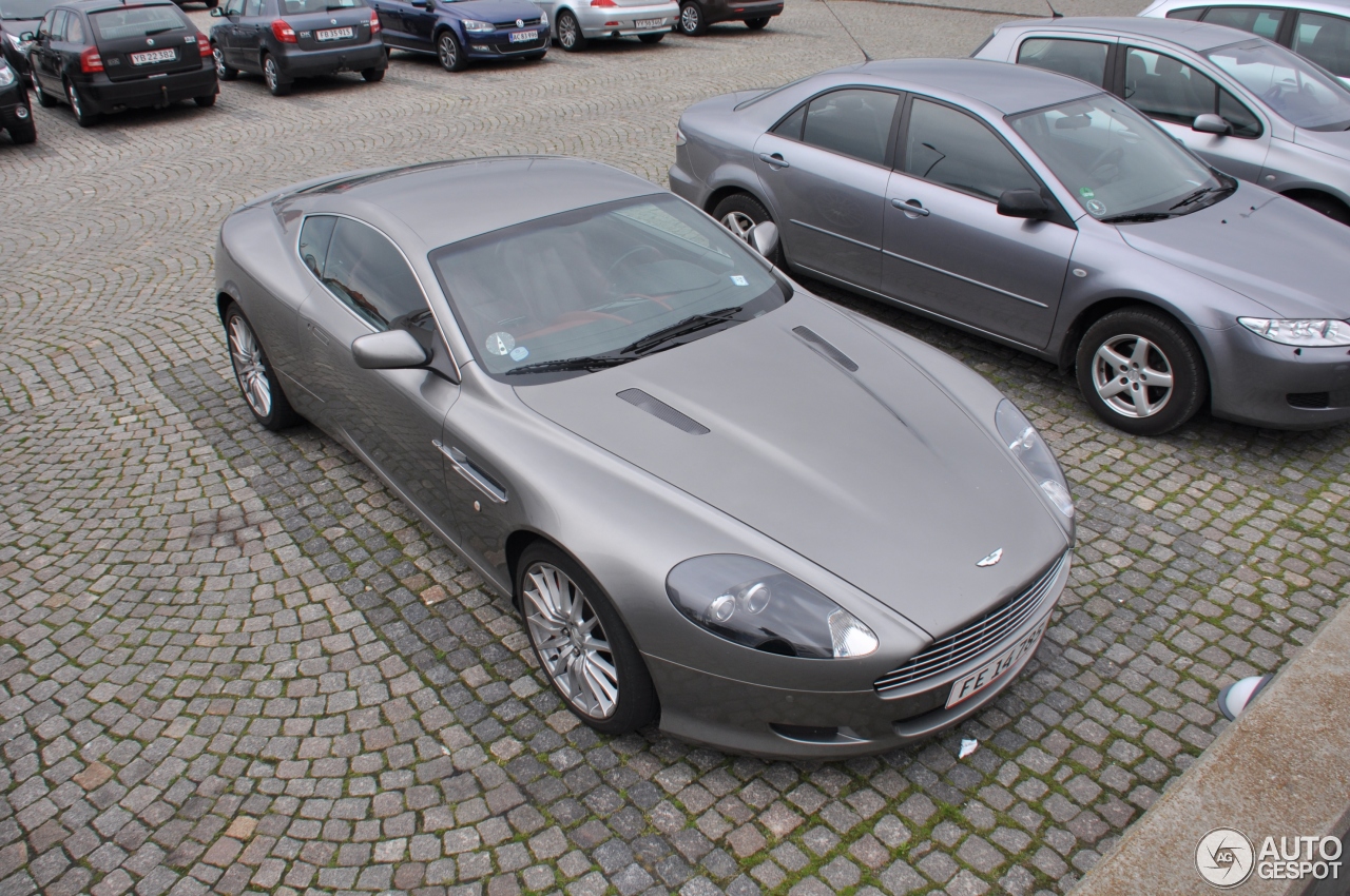 Aston Martin DB9