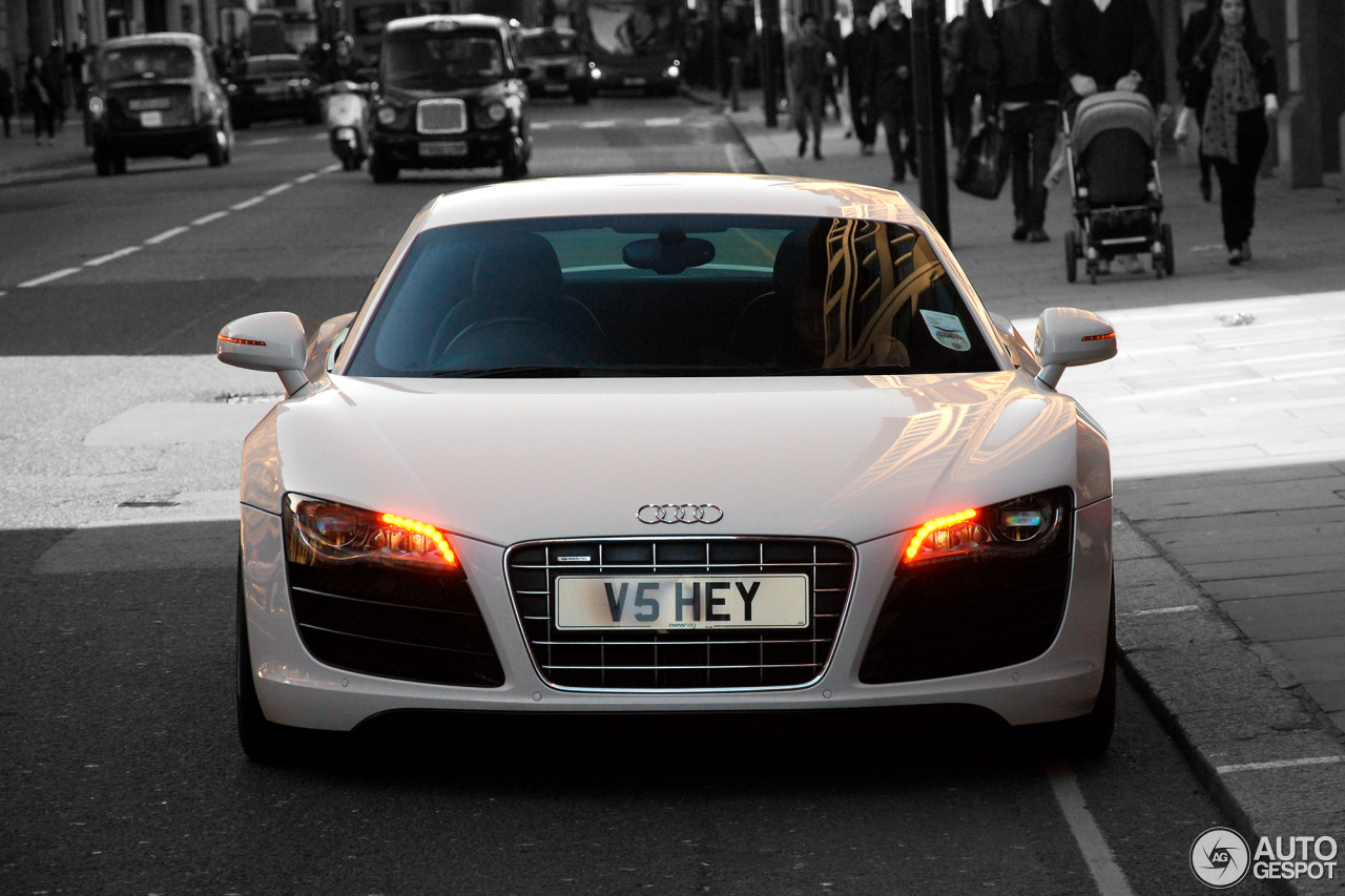 Audi R8 V10