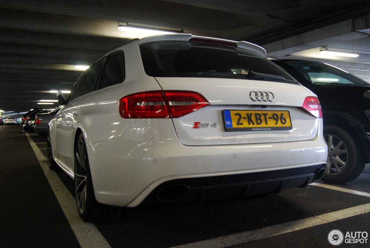 Audi RS4 Avant B8