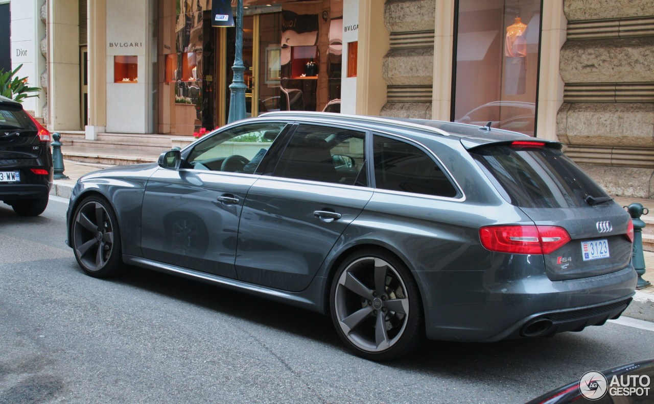 Audi RS4 Avant B8