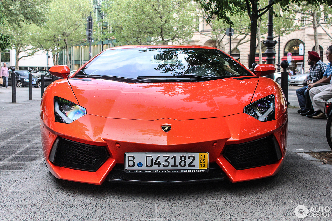 Lamborghini Aventador LP700-4