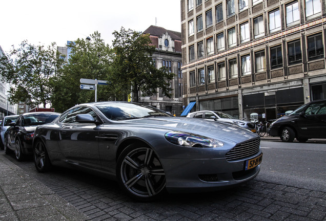 Aston Martin DB9