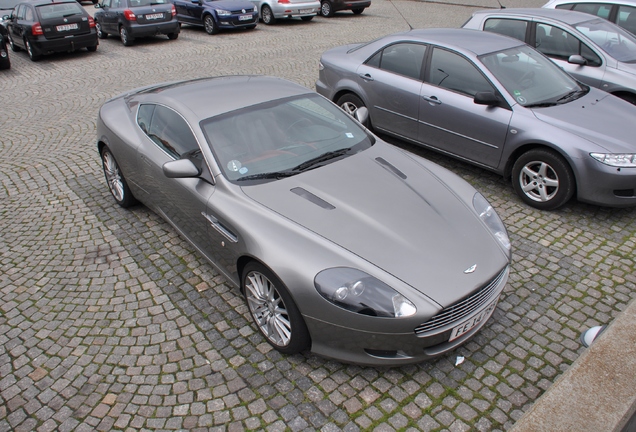 Aston Martin DB9