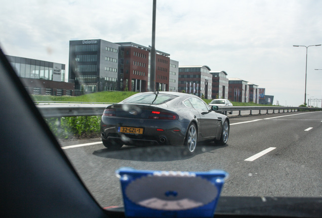 Aston Martin V8 Vantage