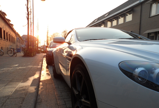 Aston Martin V8 Vantage Roadster