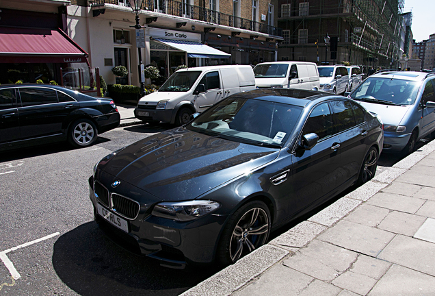 BMW M5 F10 2011