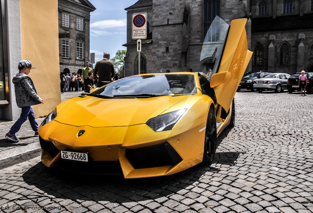 Lamborghini Aventador LP700-4