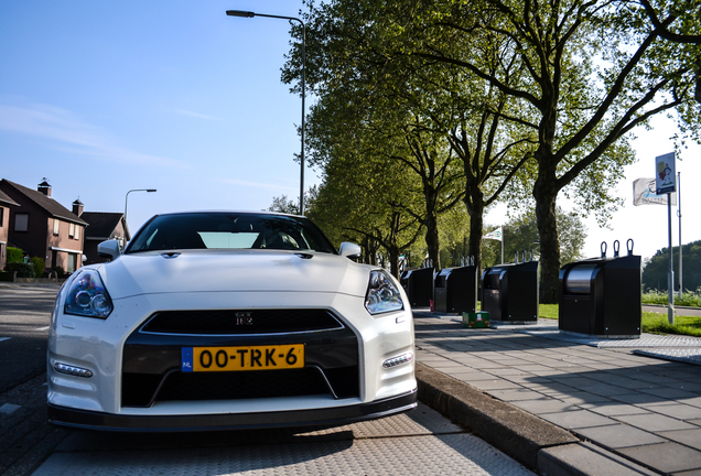 Nissan GT-R 2012